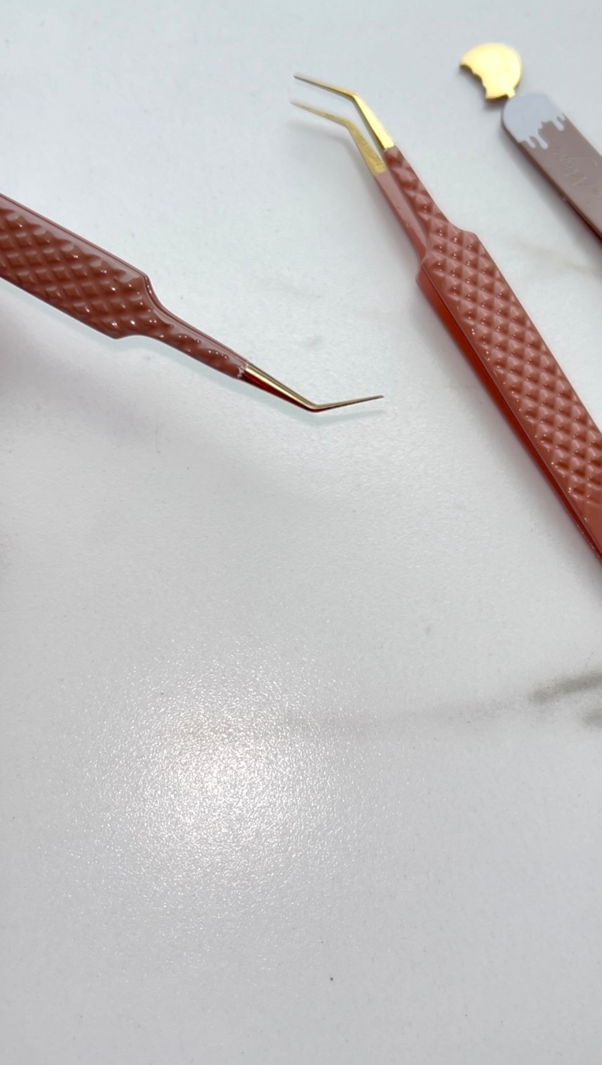 Extreme Mega Volume Tweezer